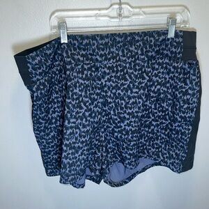 Athleta Women's Brooklyn Printed Shorts Black Navy ALVN Size 18‎